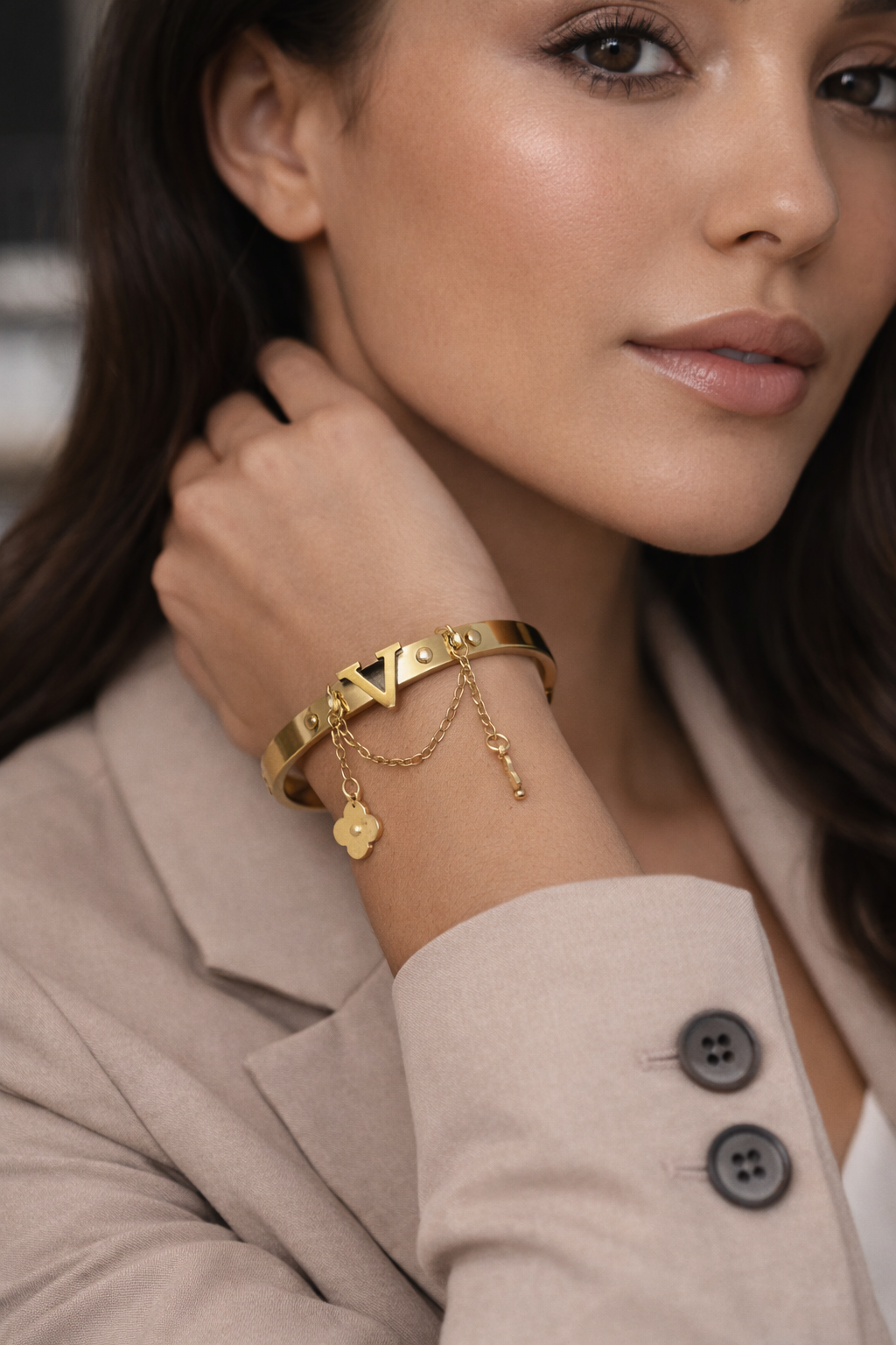 anti-tarnish unique top design bracelet