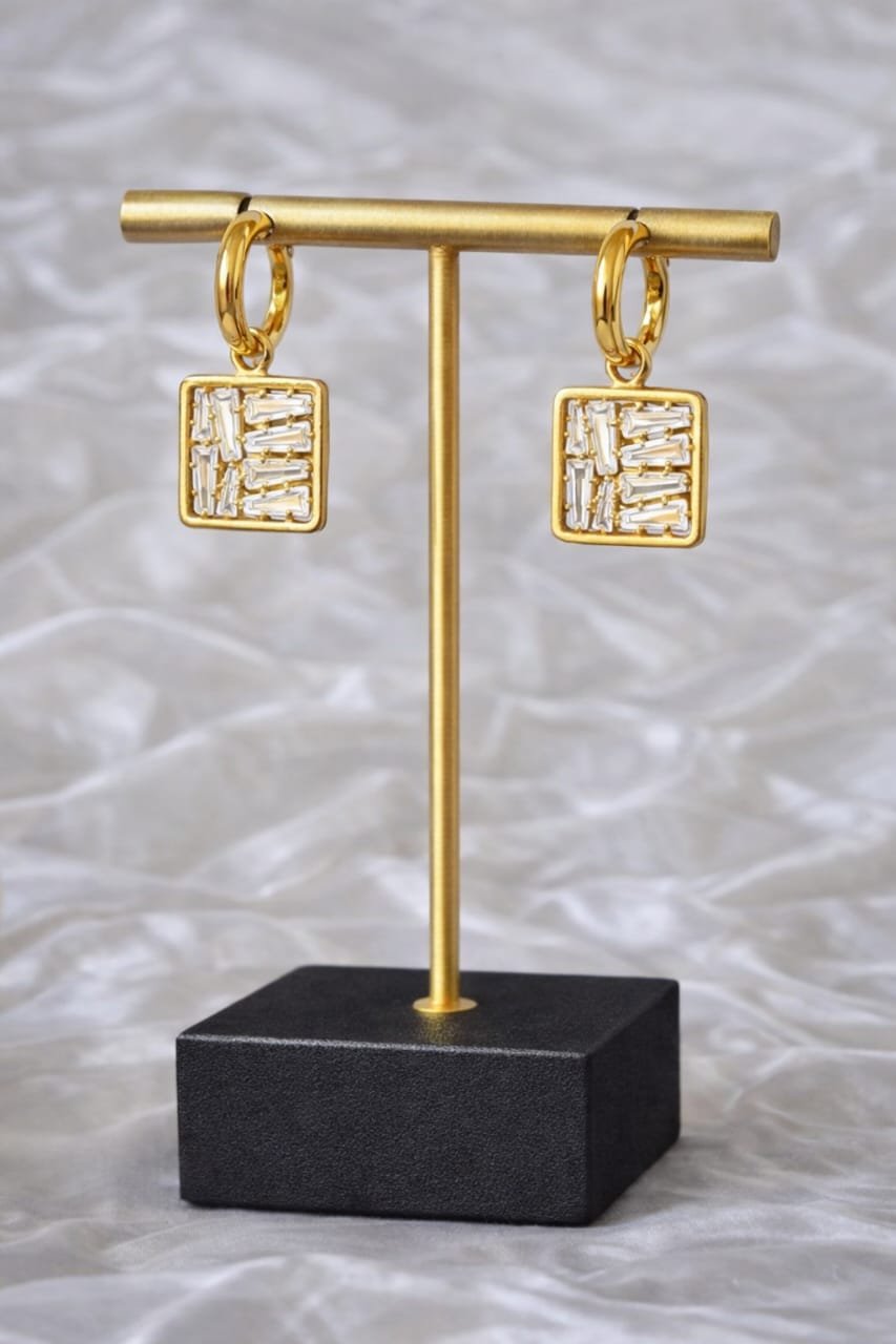 svarniya best earring in anti tarnish